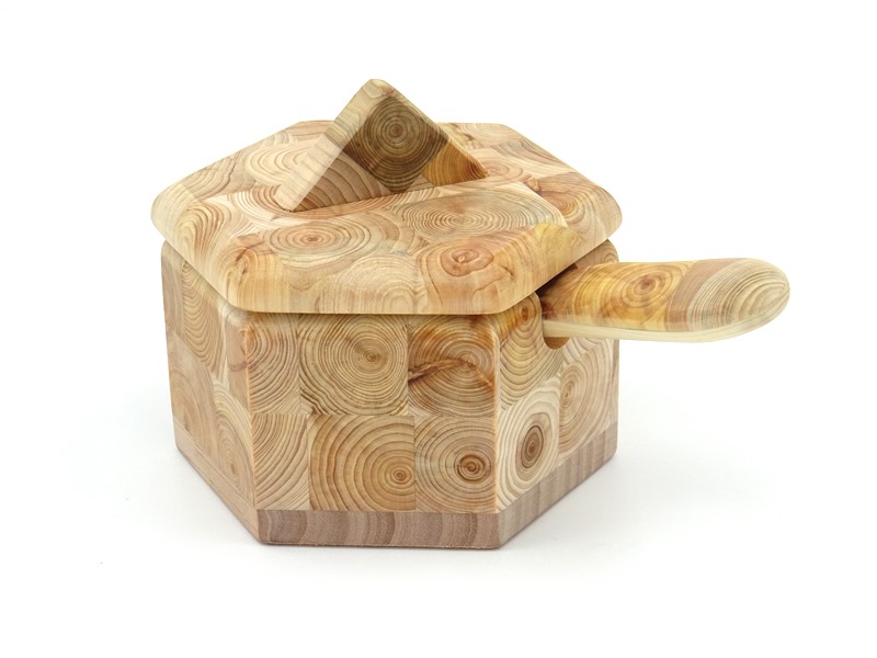 Salt container from juniper with spoon 70x68x68 mm
