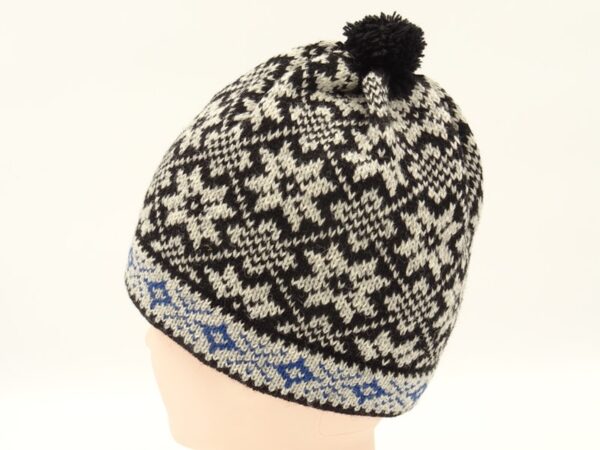 Men's wool hat with pattern R15b