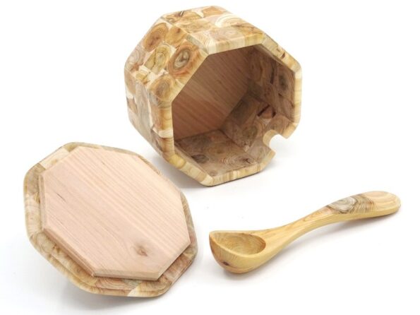 Sugar container from juniper