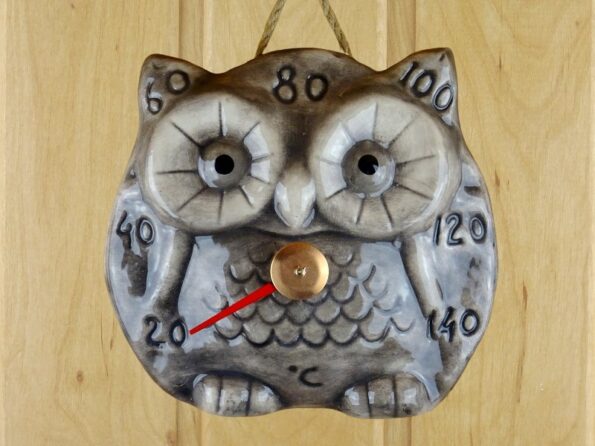 Sauna thermometer made of ceramic owl