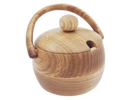 Seasoning container made of ash wood
