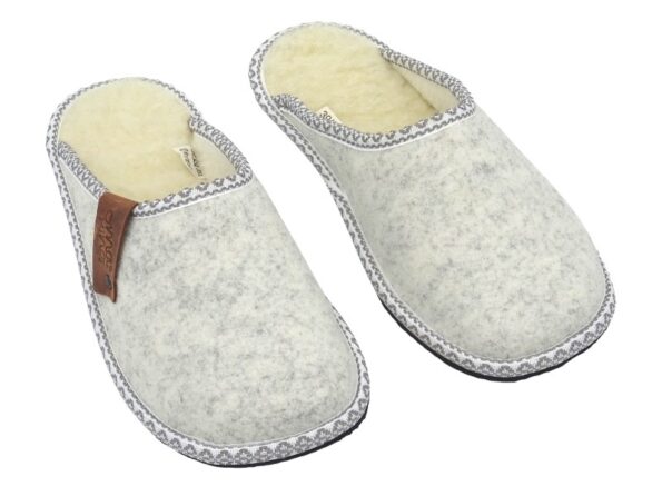 Slippers made of felt and with wool light gray Halla 2