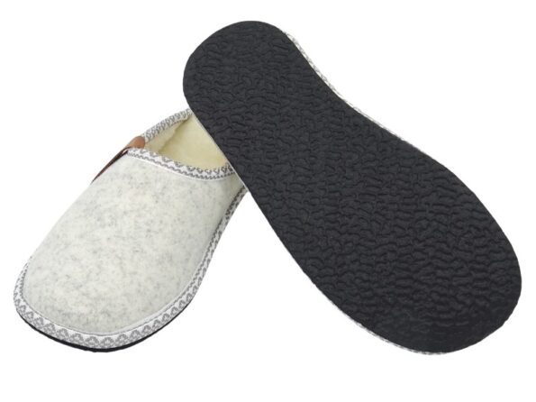 Slippers made of felt and with wool light gray Halla 3
