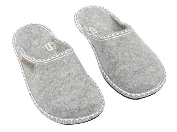 Slippers made of natural felt light gray 2