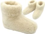 Slippers made of merino wool with a high brim white