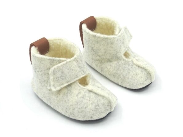 Children's slippers made of natural felt and sheep wool